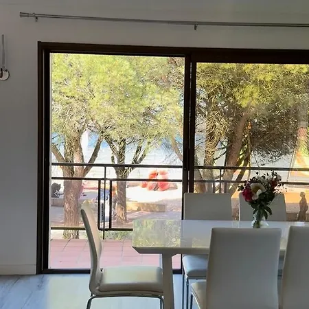 Les Pieds Dans L Eau