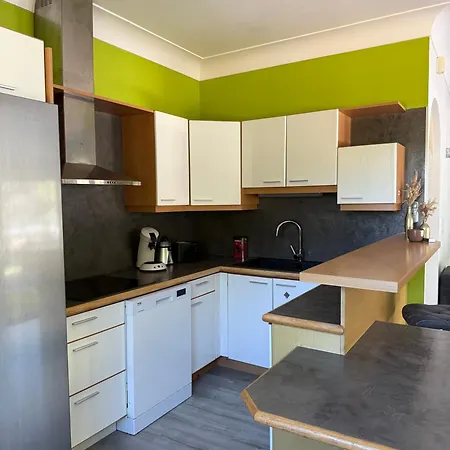 Les Pieds Dans L Eau アパート